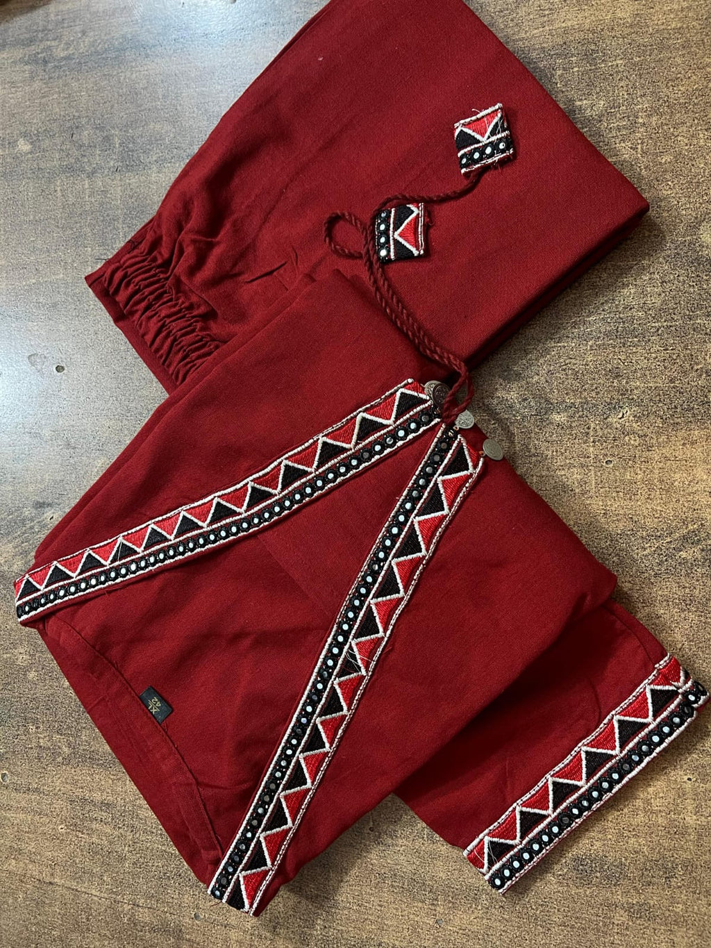 Women Stylish Cotton Flex Kurta Palazzo Set with Embroide Ethnic Detailing