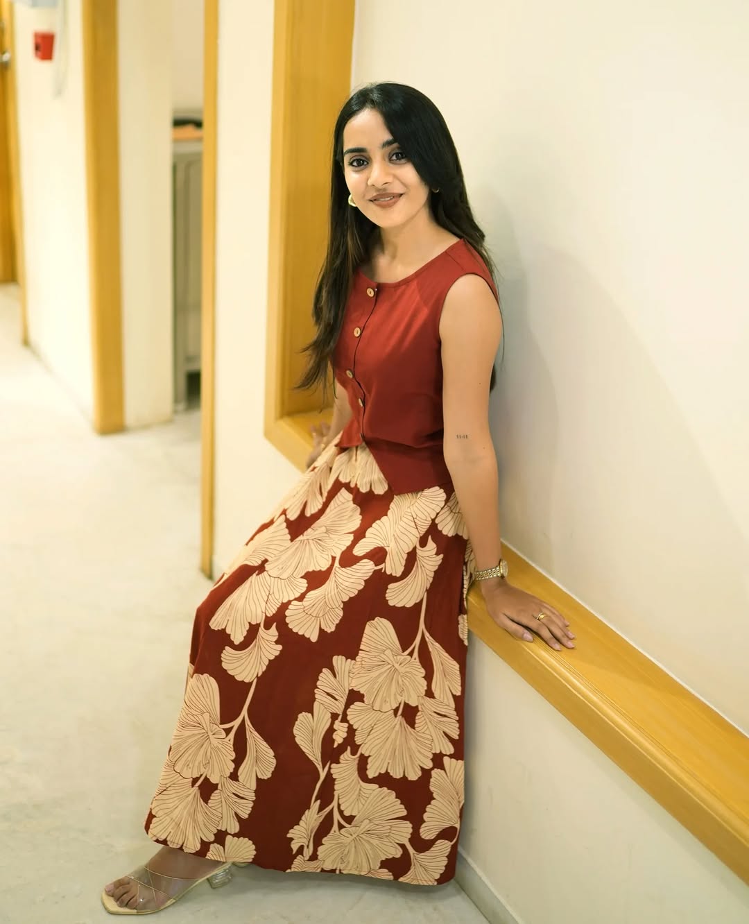 Women Stylish Cotton Co-Ord Set Sleeveless Button Detail Top with Printed Fla Skirt chic Ethnic Fusion Wear