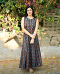 Women Printed Cotton Top And Skirt Set