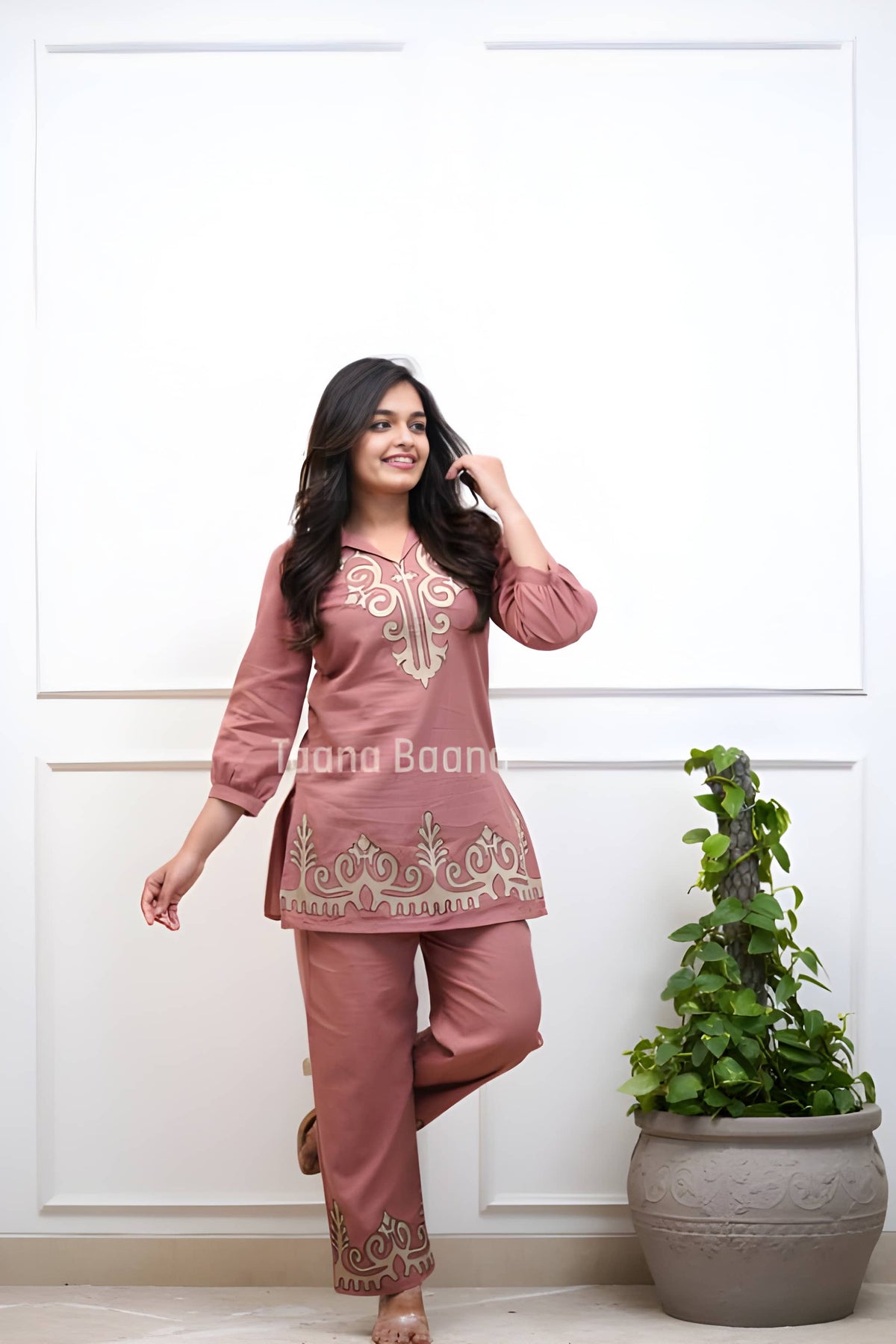 Women Stylish Cotton Flex Co-Ord Set with Thread Embroidery Kurta and Pants