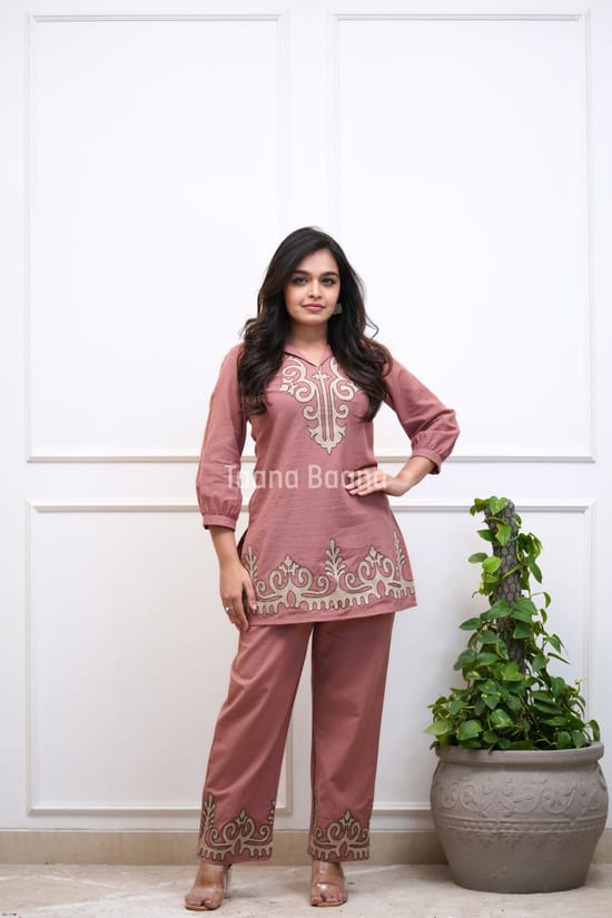 Women Stylish Cotton Flex Co-Ord Set with Thread Embroidery Kurta and Pants