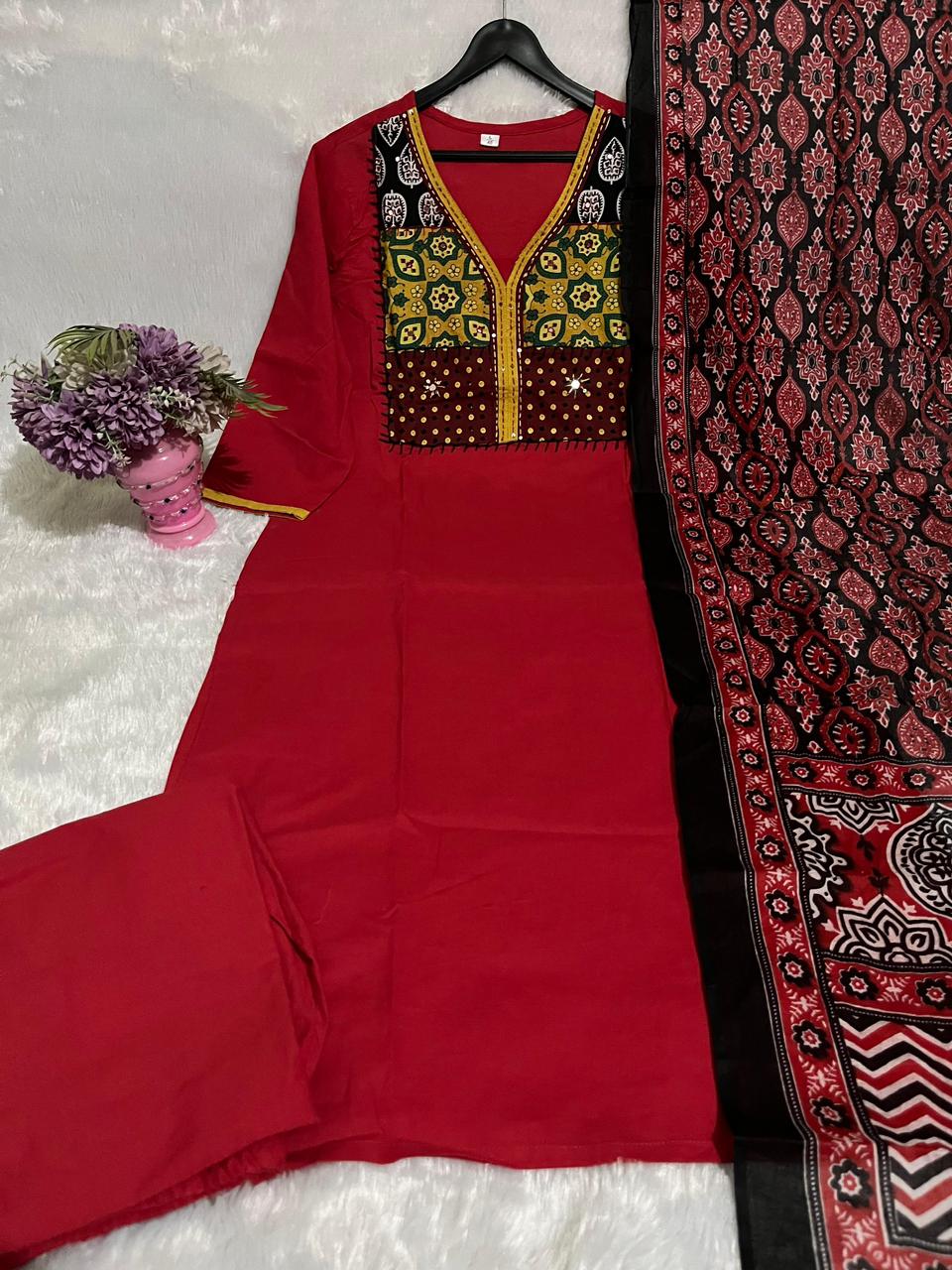 Women Printed Cotton Kurta Pant Dupatta Set