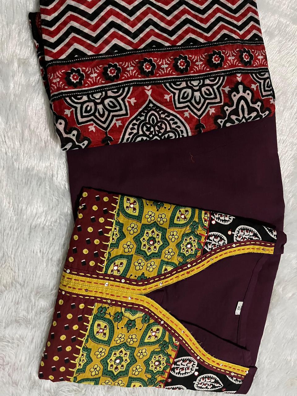 Women Printed Cotton Kurta Pant Dupatta Set