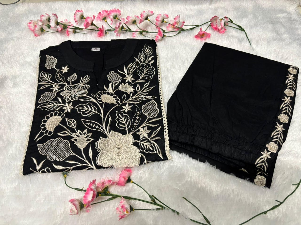 Women Embroidered Cotton Co-Ord Set