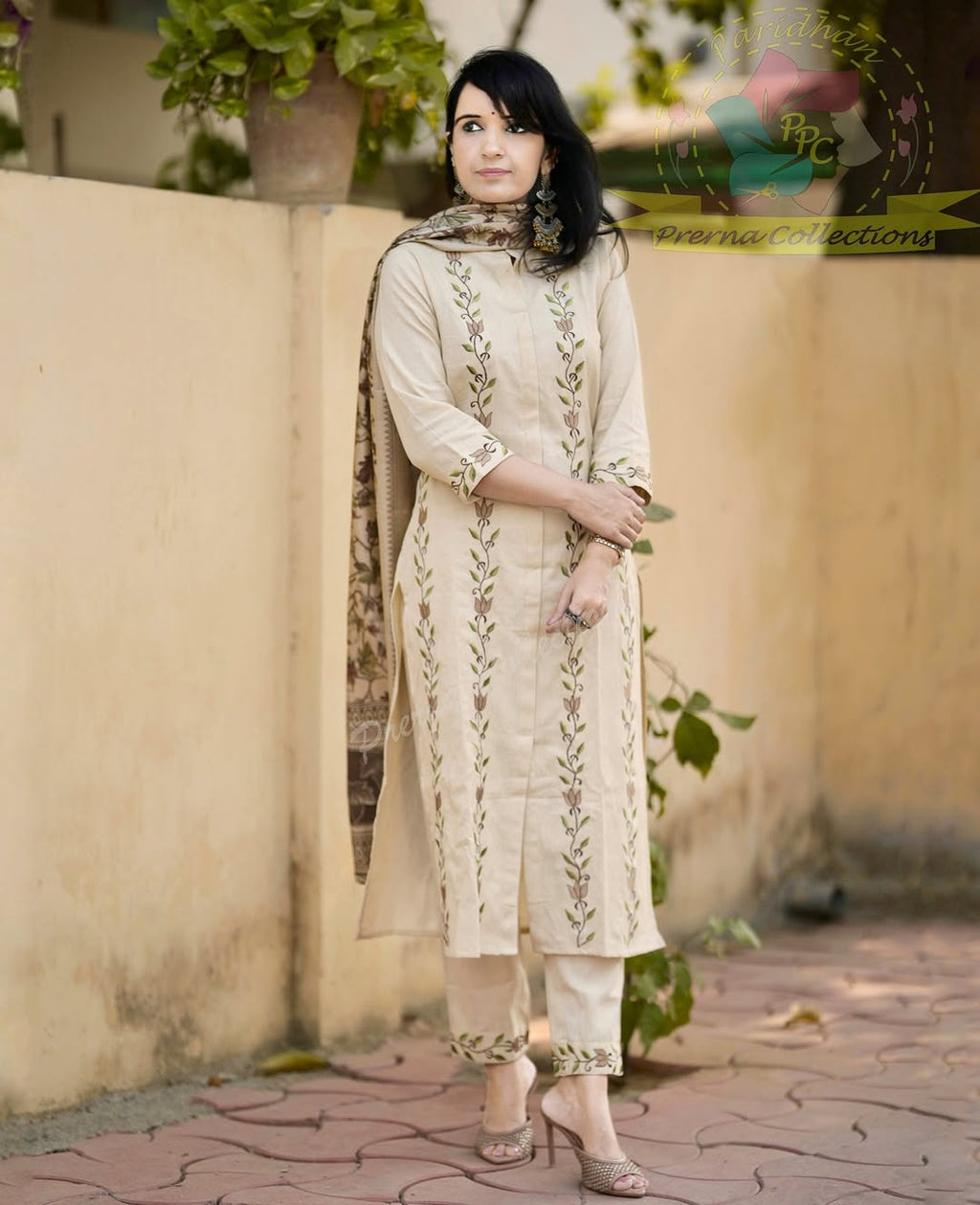 Women Premium Handloom Cotton Kurta Set with Khadi Silk Dupatta Embroidered Ethnic Three Piece Suit