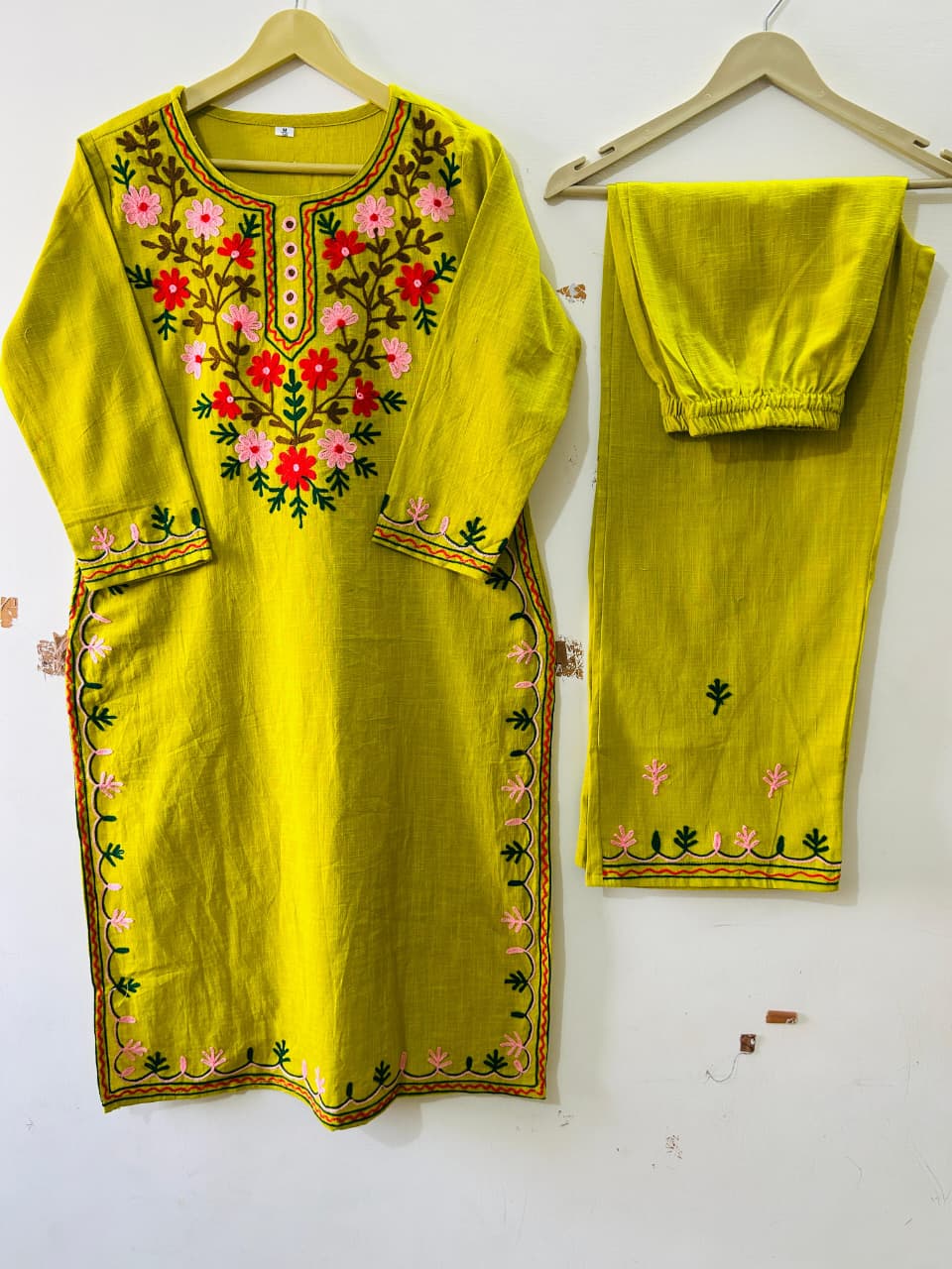 Women's Floral Aari Work Cotton Kurta Pant Set