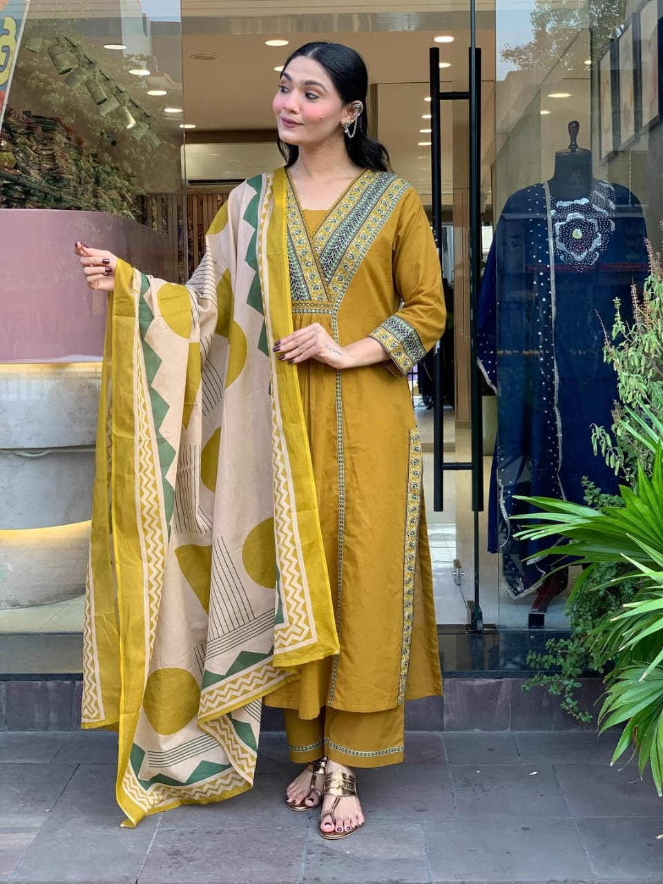 Elegant Straight Kurta Three-Piece Set with Tailored Palazzo Pant and Complementary Dupatta — Premium Cotton Ensemble in Contemporary Silhouette