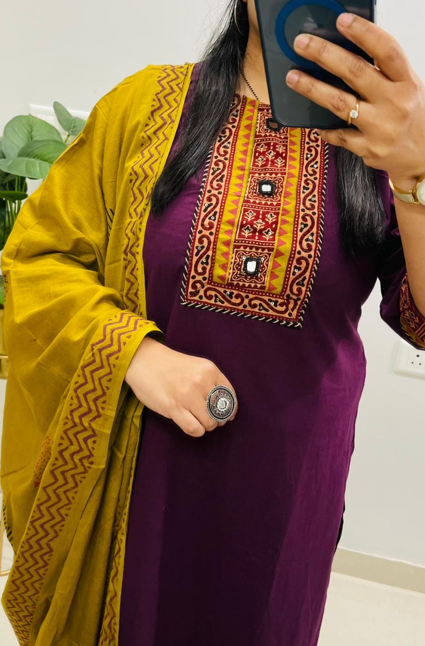 Women Printed Cotton Kurta Pant Dupatta Set