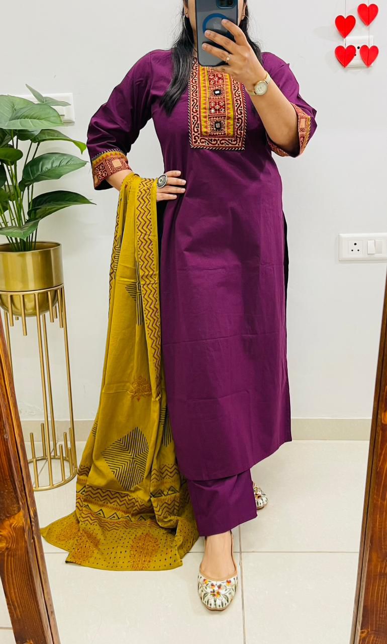 Women Printed Cotton Kurta Pant Dupatta Set