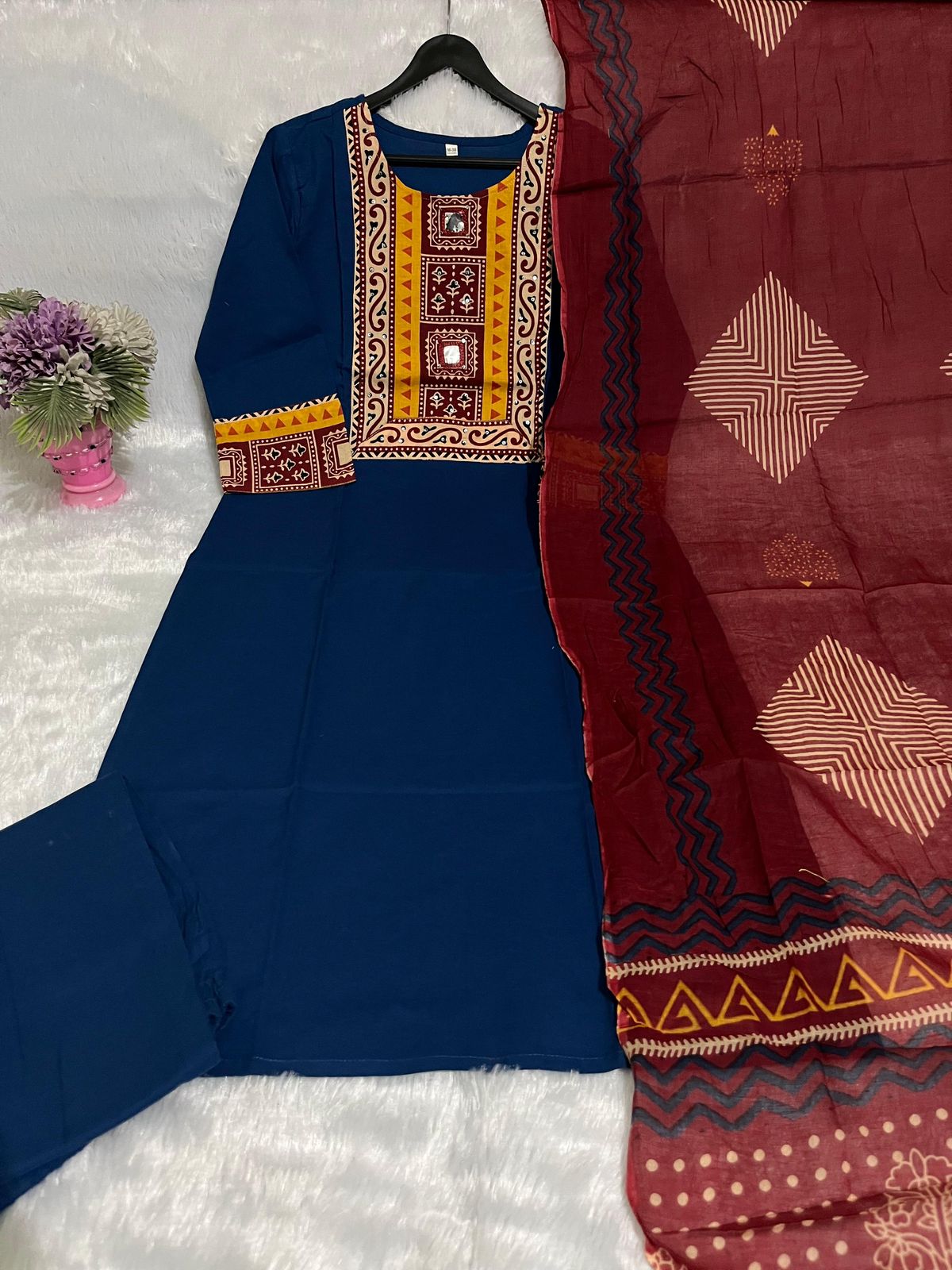 Women Printed Cotton Kurta Pant Dupatta Set