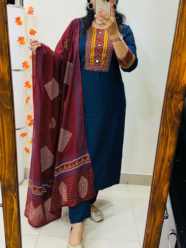 Women Printed Cotton Kurta Pant Dupatta Set