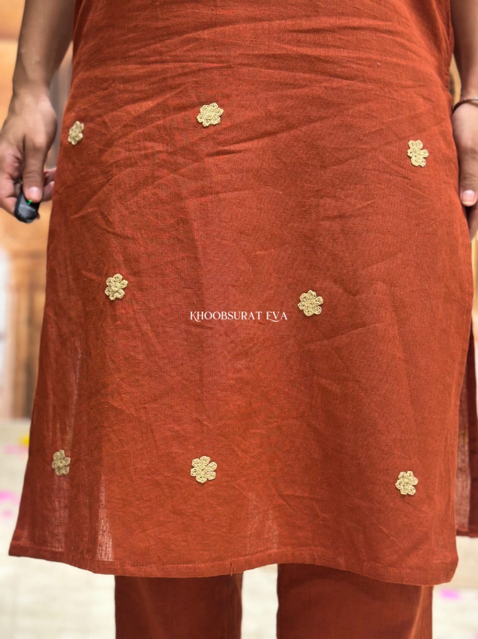 Elegant Embroidered Cotton Kurta and Pant Set — Two-Piece Aari Work Ensemble for Effortless Everyday Style