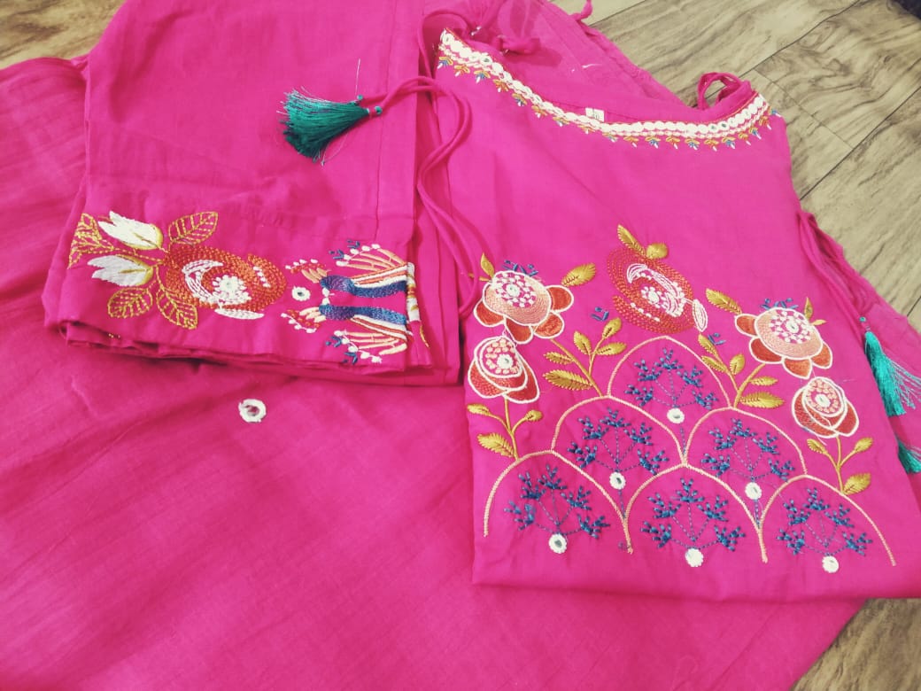 Premium cotton embroidered sleeveless kurti set with elegant festive detailing