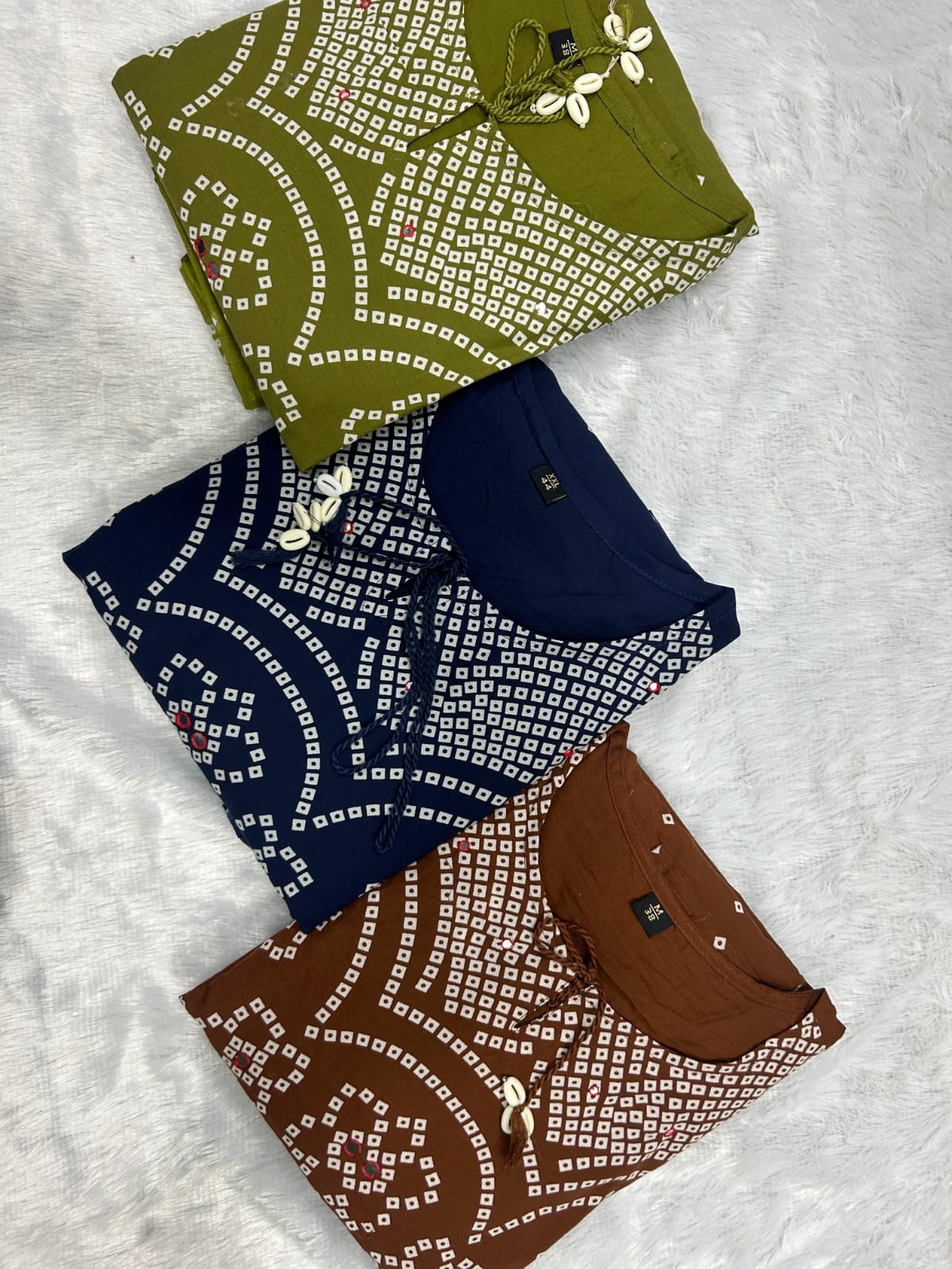 Women Premium Cotton Bandhani Print Kurta Pant Dupatta Set with Mirror and Kodi Work