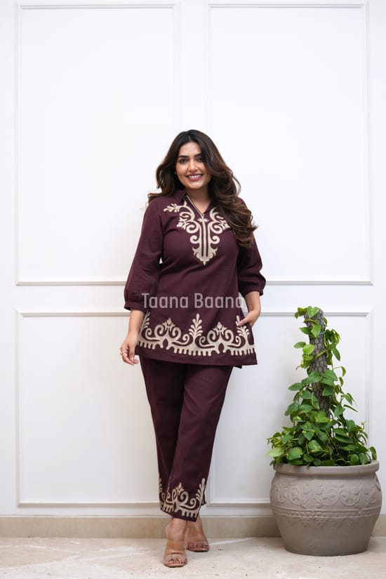 Women Premium Cotton Flex Co-Ord Set with Thread Embroidery Kurta and Pants