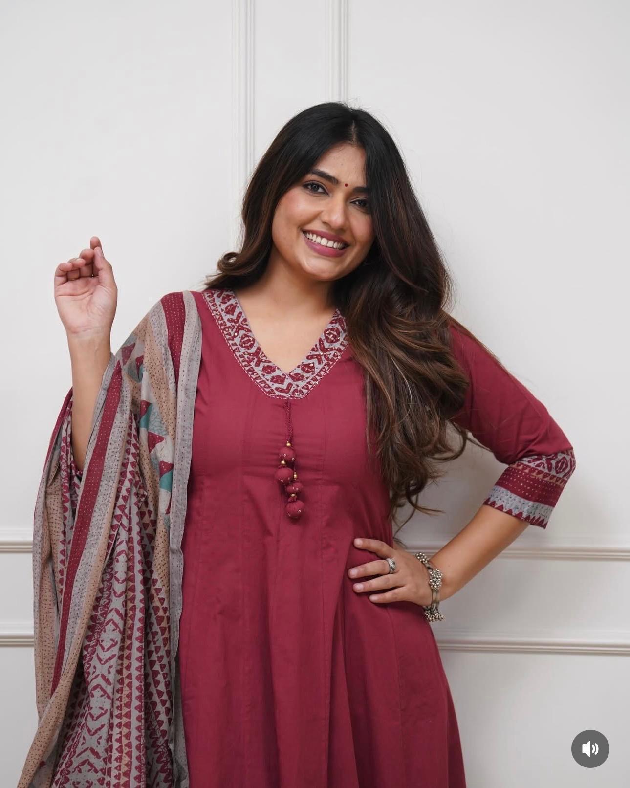 Women Premium Hand Work Anarkali Kurta Pant Dupatta Set