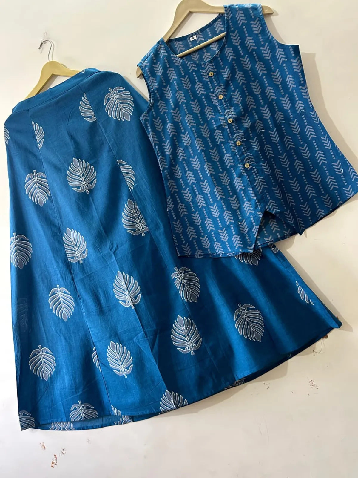 Women Printed Cotton Top And Skirt Set